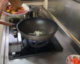 紅黃黑炒綠豆芽*萍姊的食譜步驟2照片