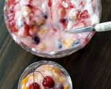 A picture of step 6 of Strawberry Custard Trifle Pudding.