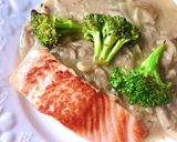 Hình bước làm 7 của món Cá Hồi Áp Chảo Sốt Kem Nấm Fake Healthy