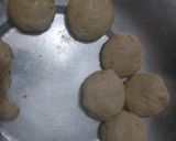 A picture of step 2 of Masala Puri.