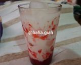 Foto langkah ke 3 dari resep Es Susu Strawberry.