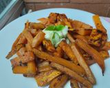 Foto del paso 6 de la receta: Batata 🍠/ Boniato / camote "fritos" con salsa de yogurt y mostaza🥛🧅🍠