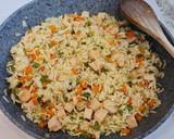 Foto del paso 5 de la receta: Arroz frito con curry y gambas