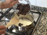 Coca de Llavaneras rellena de chocolate