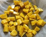 Foto del passaggio 3 della ricetta Patate alla curcuma