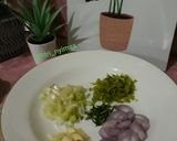 Foto langkah ke 1 dari resep Telur dadar ala Rumah Makan Padang.