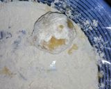 A picture of step 5 of Stuffed Potato balls.