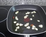 Foto del paso 1 de la receta Merluza con gulas al ajillo