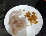 Foto del paso 2 de la receta: Sopa de Ajos con Merluza