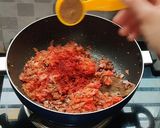 A picture of step 7 of Muttor paneer with laccha paratha.