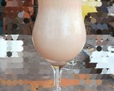 A picture of step 5 of Razzy Choco Smoothie.