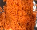A picture of step 1 of Gajar ka halwa.