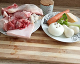 Foto del paso 1 de la receta: Consomé de carne con albóndigas