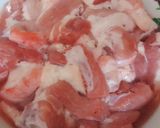 Hình bước làm 1 của món Rau củ xào thịt ba rọi