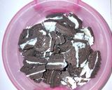 صورة لخطوة 3 من وصفة كؤوس الاوريو 🍫