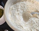 Foto del paso 1 de la receta: Pancitos saborizados de verdeo, ciboulette y orégano