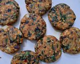 A picture of step 5 of Oats tikki with leafy vegetables.