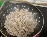 Hình bước làm 2 của món Thịt băm chưng hành