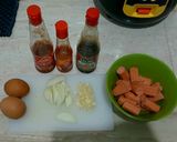 Foto langkah ke 1 dari resep Sosis Telur Pedas Manis.