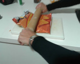 Foto del paso 1 de la receta: Pechugas de pollo rebozadas con doritos