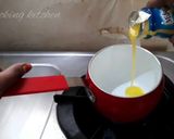 A picture of step 2 of Mango wheat halwa.