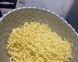 Foto langkah ke 1 dari resep Oseng mie ala angkringan.