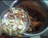 A picture of step 2 of Chikoo Chocolate Milkshake (Sapota Chocolate Milk Shake).