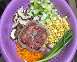 Hình bước làm 1 của món Day 17 : Cơm rang bò lẩm cẩm, mực hấp sả_eat1000