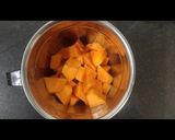 A picture of step 1 of Papaya vanilla ice-cream.