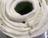 Foto langkah ke 8 dari resep Chiffon Putih Telur - Pandan Keju dan Cream.
