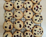 Foto del paso 3 de la receta: Cookies de arándanos rojos y chocolate blanco
