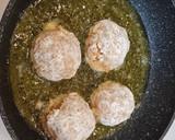 Foto del paso 6 de la receta: Albóndigas de merluza en salsa de ajo y perejil