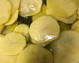 Foto del paso 2 de la receta: 124. Huevos rotos con jamón (principal carne)