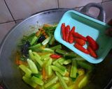 Foto langkah ke 9 dari resep Ikan Mas bumbu Acar.