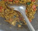 Foto langkah ke 4 dari resep Mie Goreng Sosis Simple.