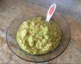 Foto del paso 2 de la receta: Guacamole argentino