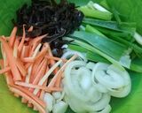 Foto langkah ke 1 dari resep Yachaejeon / 야채전 / Korean Vegetable Pancake.