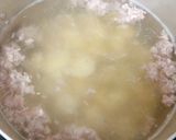 Hình bước làm 2 của món Canh Khoai Từ Nấu Tôm Thịt