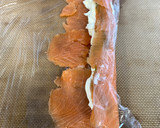 Foto del paso 2 de la receta: Rollitos de salmón ahumado tipo sushi