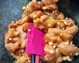 Foto del paso 1 de la receta: Arroz rosa con pollo al estilo egipcio