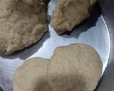 खुसखुशीत शंकरपाळी (shankarpali recipe in marathi) रेसिपी स्टेप 3 फोटो 