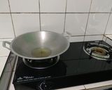 Foto langkah ke 3 dari resep Tumis Pepaya Muda & Daun Singkong.