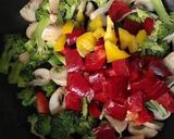 A picture of step 4 of Stir Fry veggie salad with grilled cottage cheese.
