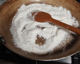 Foto del paso 1 de la receta: Salsa negra nogada de mi mamá para la lengua