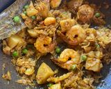 A picture of step 7 of Bandhakopi’r Ghonto Chingri diye (Cabbage Ghonto with prawns).