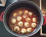 Ancsyka-féle sörös marhapörkölt, vele főtt petrezselymes burgonyagombóccal recept fázis 9 fotója