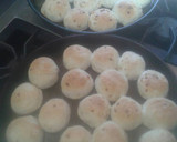Foto del paso 6 de la receta: Pancitos de cebolla y provolone