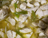 Foto del paso 4 de la receta: Espaguetis con pollo, pimientos y cebolla tierna