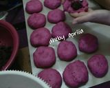 Foto langkah ke 4 dari resep Roti buah naga.