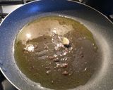 Foto del passaggio 2 della ricetta Malloreddus con crema di broccolo verde e mandorle e grissini tostati